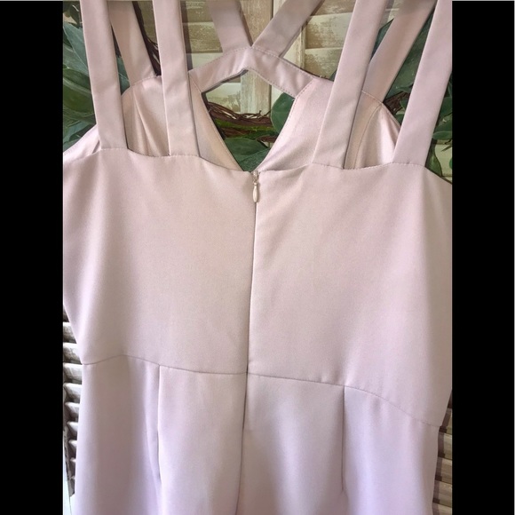 ✴️LAST ONE✴️ MEDIUM SLEEVELESS ROMPER WITH UNIQUE STRAPPY DETAILS - Picture 7 of 7